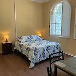 Ariadna Elegant Appartment Downtown